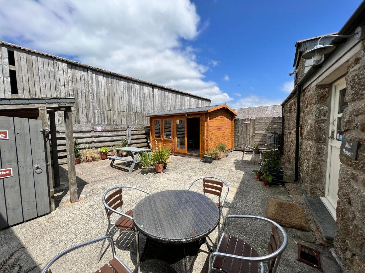 Lands End Hostel And B&B Sennen Exterior photo